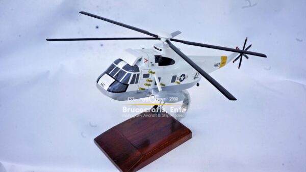 Model of Sikorsky SH-3 Sea Kings Aircraft with detailed craftsmanship.